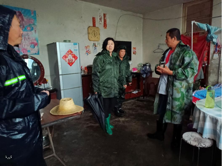 懷柔區(qū)琉璃廟鎮(zhèn)抗洪搶險(xiǎn)圖片67.png